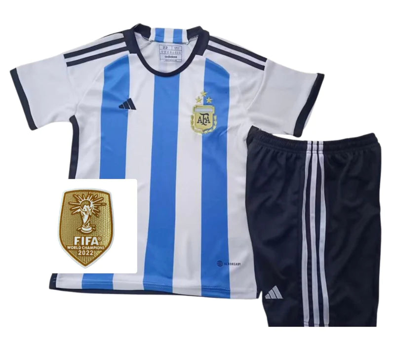 Kit Infantil Argentina 3 Estrelas 22/23 - Com Patch de Campeão da Copa do Mundo