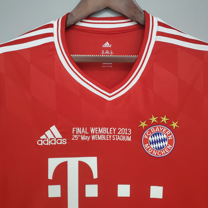 Camisola Manga Longa Bayern de Munique Champions League 2013/14 - Vermelha